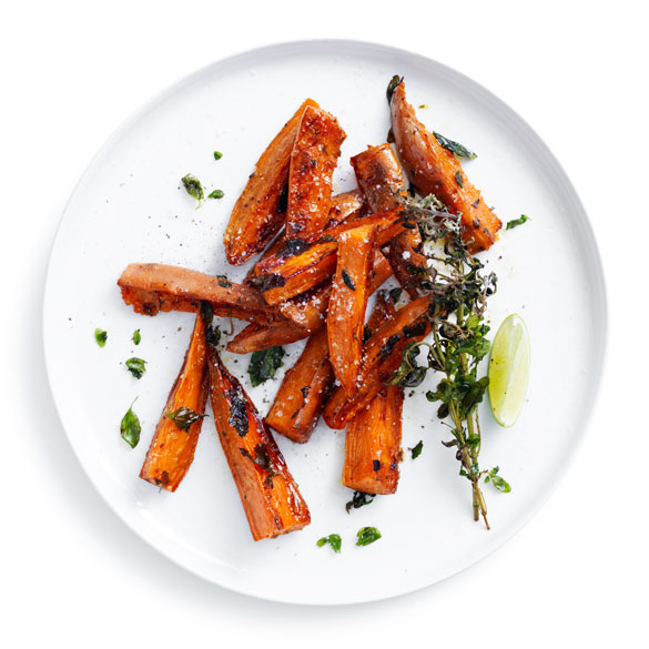 Fresh, quick, and healthy – Try our sweet potato wedges with marjoram.