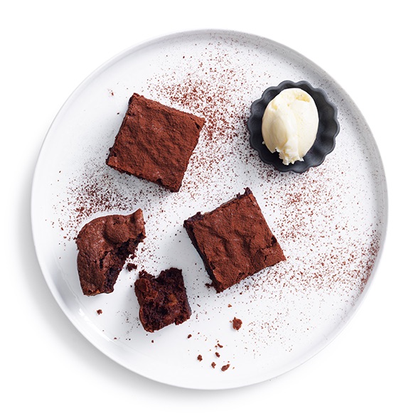 Fresh, quick, and healthy – Try our beetroot brownies.