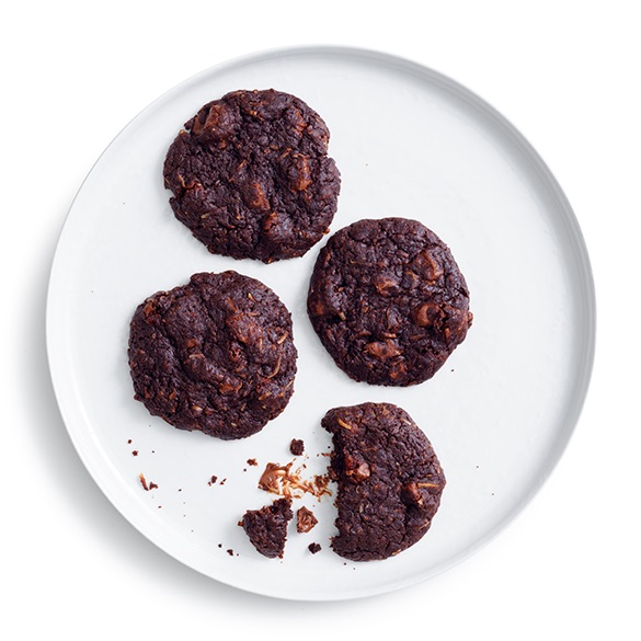 Fresh, quick, and healthy – Try our ginger, rum and raisin fudge cookies.